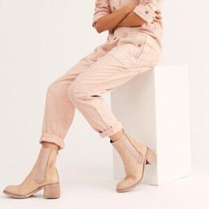 Free People Essential Chelsea Boot Size 10, Natural